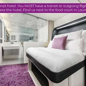 Hotel Yotelair Amsterdam Schiphol Transit